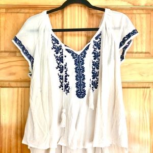 White and Navy Detail Blouse
